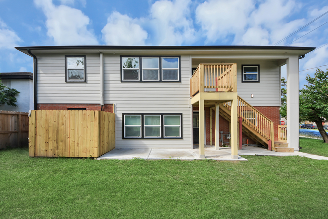 Backyard - Rosedale Executive Suites Duplex