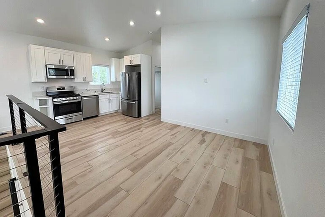  - AVAILABLE NOW! NEW BUILD ADU IN LINDA VISTA! 2 BED/2 BATH WITH GARAGE! $3,200/mo