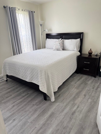Bedroom Queen Size Bed - Private Room w/ Private Bath – Fully Furnished – Near UMD & Metro (College Park) House