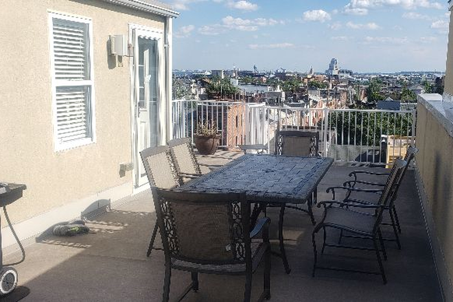 Rooftop deck - Furnished 2nd floor with private sitting room/office, full bath, bedroom Townhome