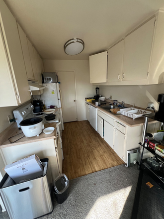 kitchen - 2 rooms available in a summer sublease at Canyon Park