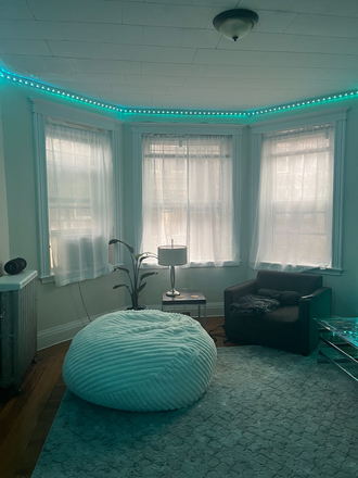 Living Room - 2 minute walk to BU campus, 5 minute walk to Green B and C lines, huge living and kitchen