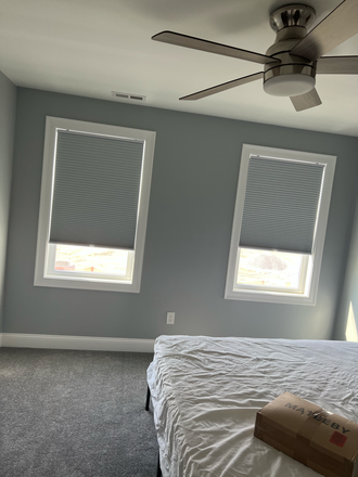 Bedroom for rent - House close to campus (2 spaces available)