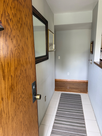 Entryway - Quiet 2bed/2bath apartment available now