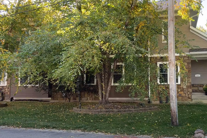 Front of Home - See Virtual Tour for more! - Spacious Luxurious Condo Near UIHC and Law School - Furnished With All Utilities Paid