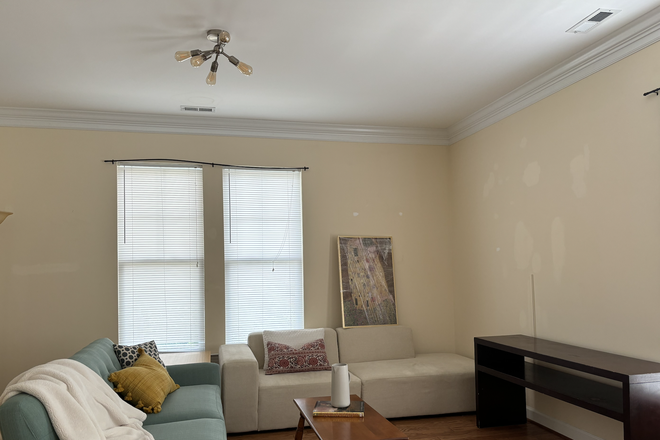 Living room - Room Available – 3BR Townhouse in New Town