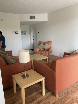 Livingroom - FURNISHED MASTER BEDROOM W/PRIVATE BATH PARKING, GREAT DAVIE LOCATION, LESS 1 MILE FROM NSU CAMPU Condo
