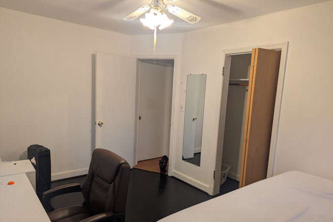Chair, Extra Heater, Door, Mirror, Closet - Furnished Bedroom For Rent House