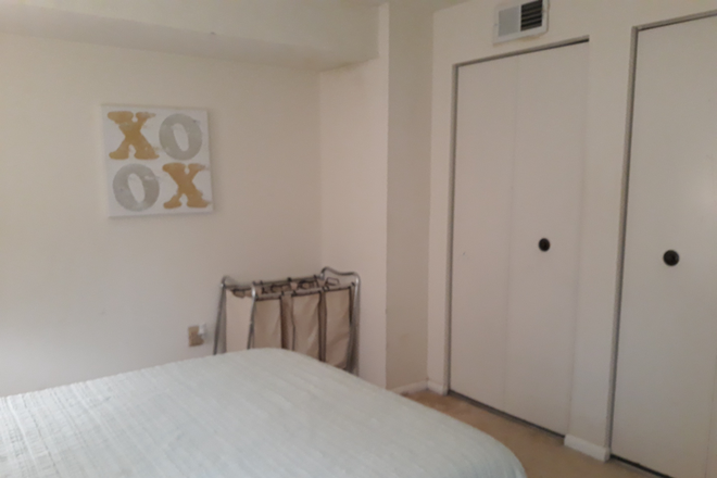 Bedroom 1 - Bedroom for Rent in Greenbelt (Greenbriar Condominium)