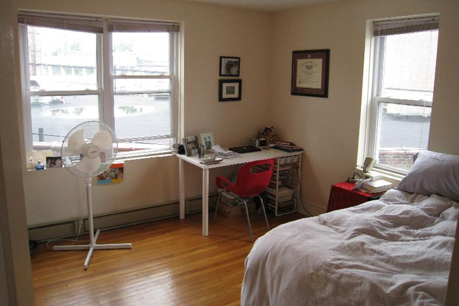 1 - SEPT 2026 - Somerville Studio, MBTA Access, No Broker Fees! Apartments