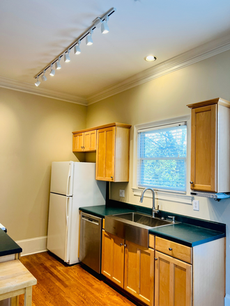 kitcjem - Old 4th Ward- APARTMENT charming &walkable