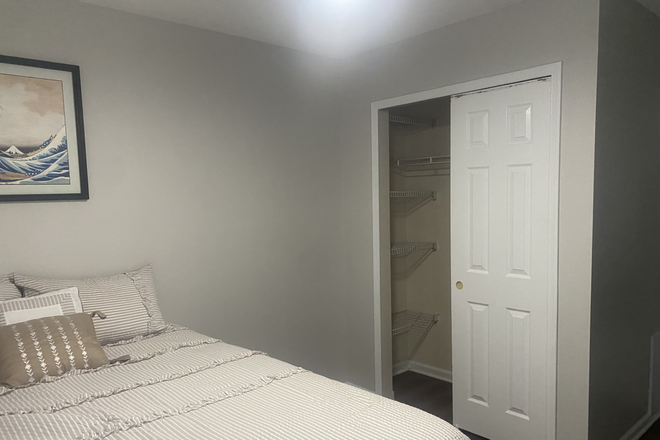 Room-Closet - Private Room & Private Bath in Quiet Yardley, PA Townhome - Pool, Gym, Tennis, Basketball Access