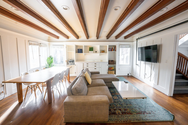 Living room - The Channing House