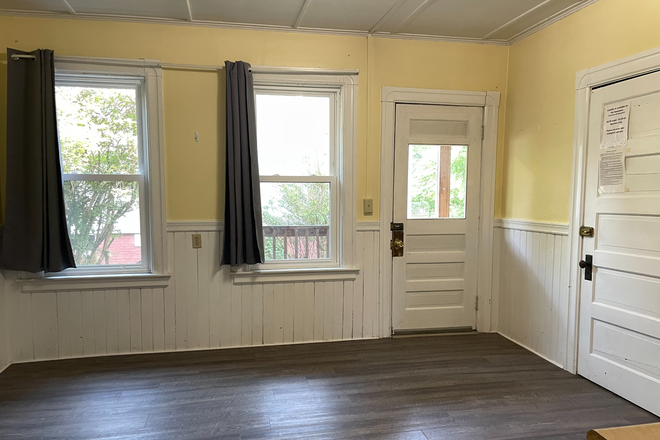 Living Room - Apartment next to campus