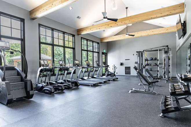 Gym - 2026-27 Redpoint-GIRLS only 3story townhouse $779.00/month+utilities, North of Lafayette Limo Office