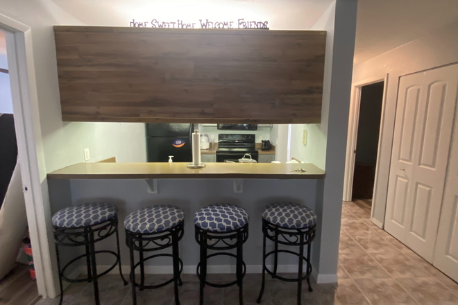 Bedroom with attached private bath room - University Terrace  Condominiums, Renovated and look new apartment close to campus, Message 954-673-