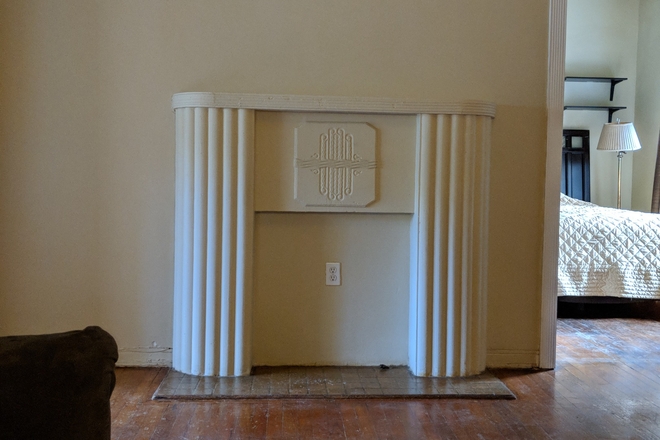 Living room with door to bedroom 2 - $1,875 Beds in Roads. MedCampus/RSMAS by Rail/Bus.Pets OK.Near CocoGr.tax,&H2O incld. Triplex