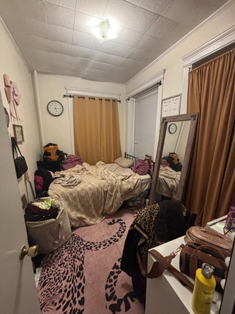 1/2 rooms included - bedroom - 1961 Commonwealth Avenue Apartments