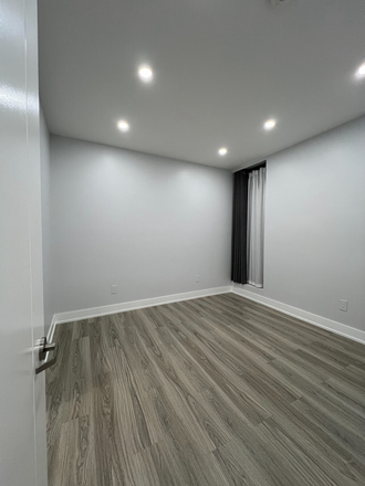 Bedroom 2 - 10 Minutes to UofT, 2 Bedroom 2 Bathroom, Laundry in suite, 1 kitchen w/Balcony Apartments