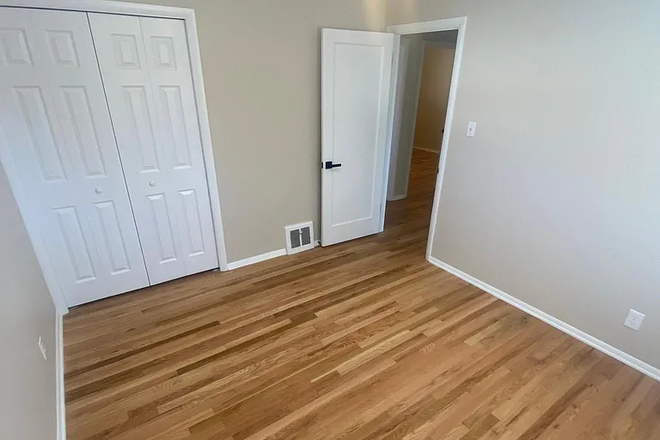 Bedroom From Window Corner - 4 Bed 2 bath. 1 room available. House