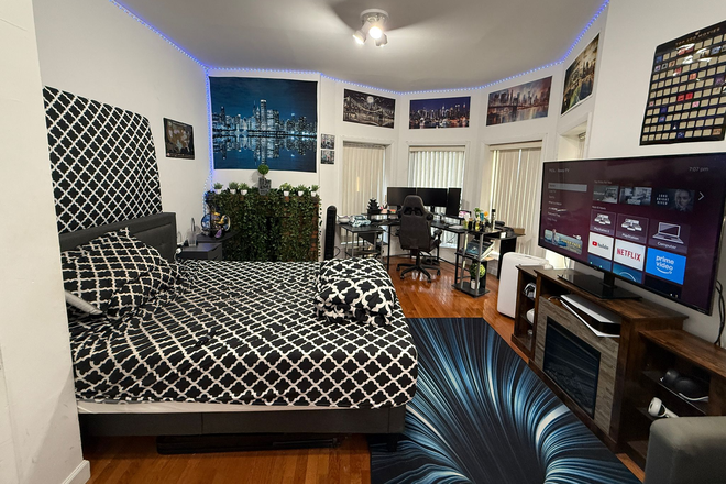 Bedroom - Beautiful Sunlit Room in 3 bed 1 bath