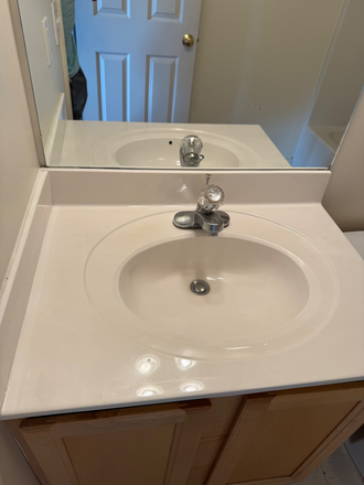 Bathroom sink - The Edge Condominiums at Auburn