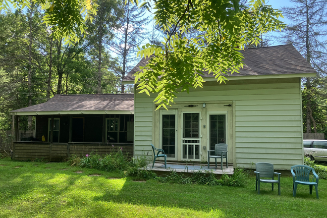house - north amherst renewed farm house  quiet setting available