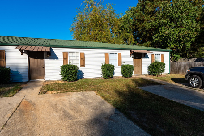Photo - Emerald Village Apartment Homes