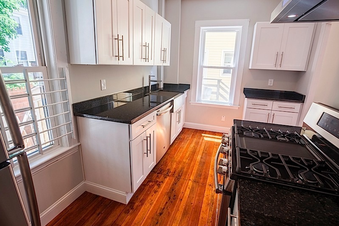 Kitchen - Updated 3 Bedroom Near Harvard and MIT Campus Condo