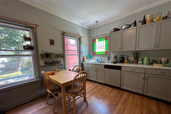 Kitchen - 3 bedroom apartment on Doyle Ave 10 blocks from Brown