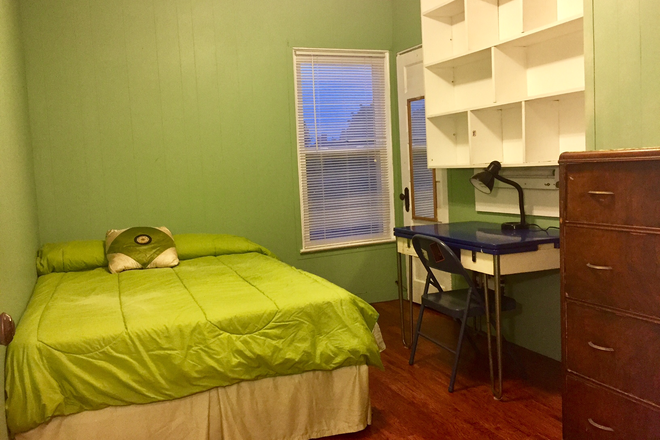 Bedroom - Furnished Private Bedrooms, 733 Livingston Ave, Room 5 Rental