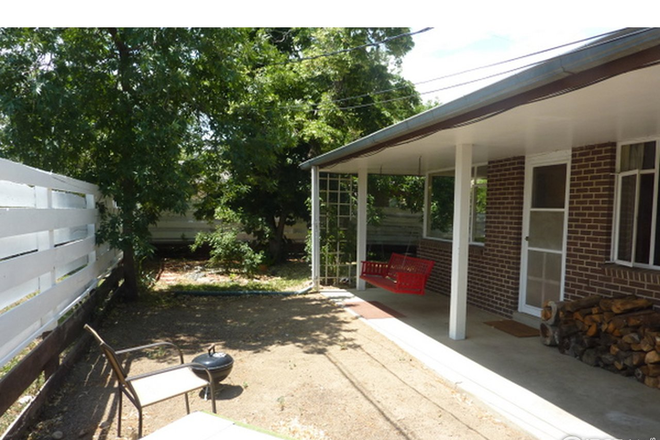 Side Yard - Spacious 6-Bedroom Home Near CU with Garage & Yard