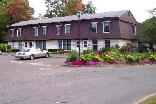 exterior front - Riverside Park 2 bedroom town house
