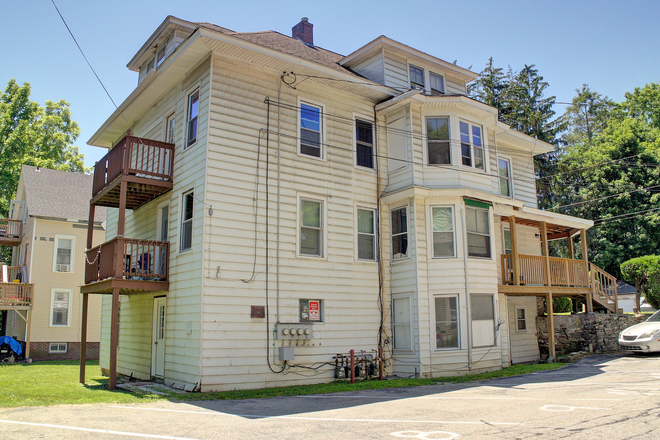 53 Tingley - Charming 3-Bedroom Apartment for Rent