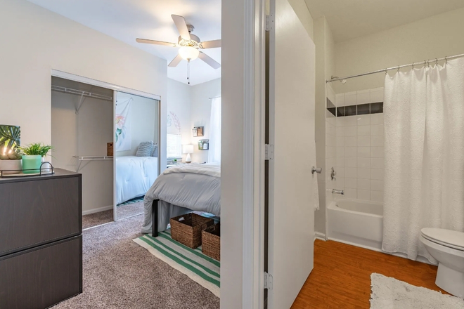 Bedroom - Alight, lease transfer for the year