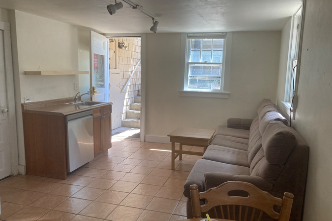 kitchen / community area - The Hill 962 11th Street - one bedroom available Triplex