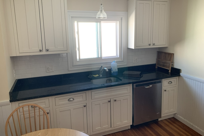 kitchen - 3 bedroom / 1 Bath in Tufts area for 6/1/26 (4 and 5 bedroom options available) Apartments