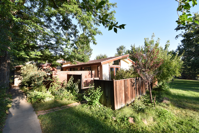 935 12th - 935 12th St. (1BR/ 1BA) Duplex