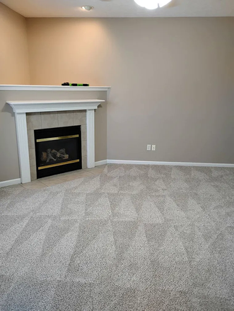 living 2 - Property near Lark apartments