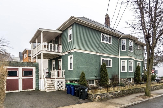 Side - 53 Chetwynd RD.  4 BD apartment