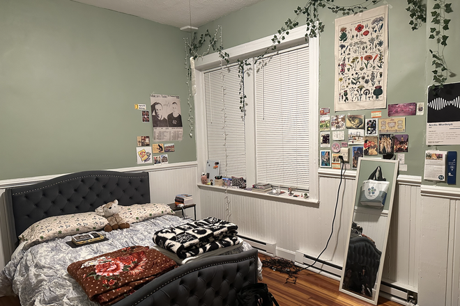 Bedroom - Huntington Ave Apartment