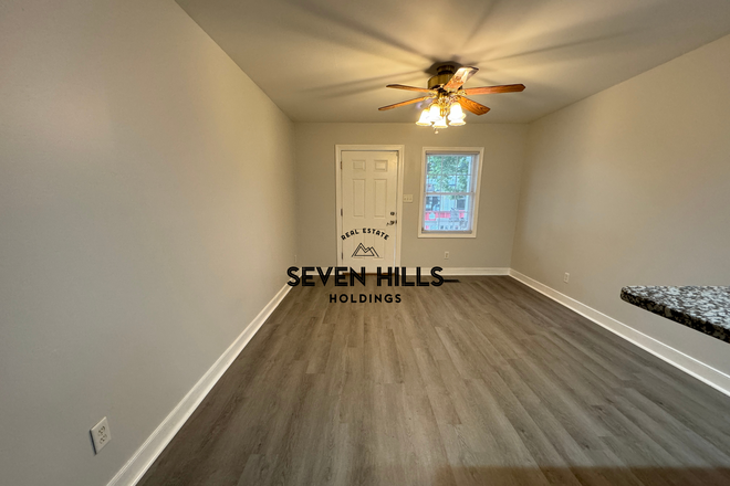 Living Room - 904 Norton St House