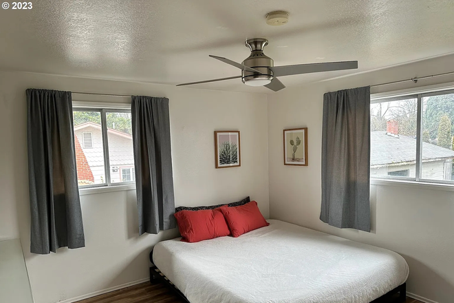 Upstairs Primary Bedroom at $750/mo - Westward Ho House