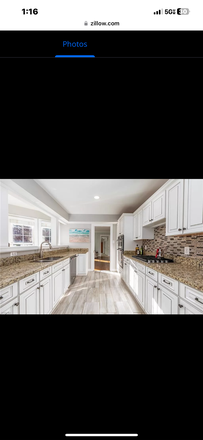 Kitchen - Peaceful estate in Williamsburg House