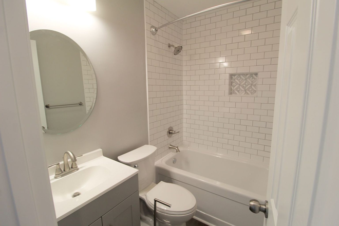 Bathroom - Remodeled Condo Available for the 26-27 School Year! 3 bed/3bath