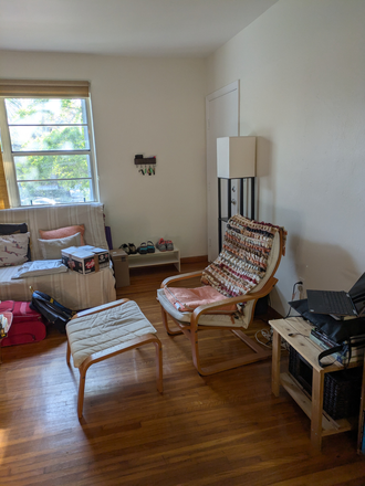 Living room - Condo not far from campus