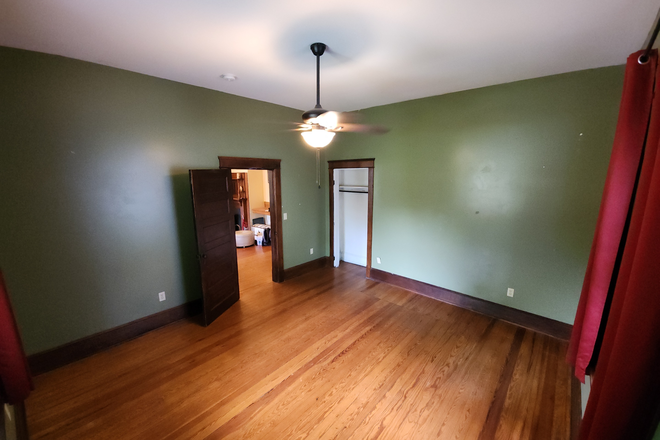 Your Bedroom ~ 14.5' x 13.5' - $500 Room in House – Utilities Included – 5 min to Parking – with 2 Male Grad Students