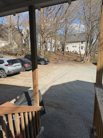 Parking lot - Furnished Apartment Summer Sublet