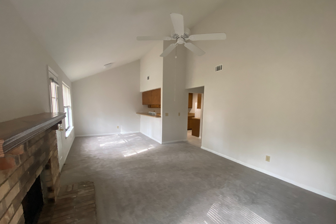Living Room - Knollwood Duplexes Duplex
