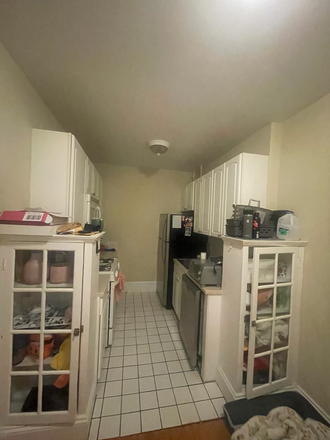 Kitchen - Convenient 1-Bedroom Apartment in Central Square